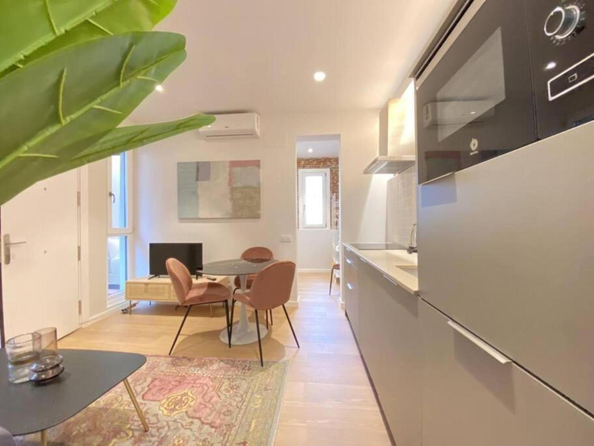 מדריד Apartamentos En La Latiina מראה חיצוני תמונה